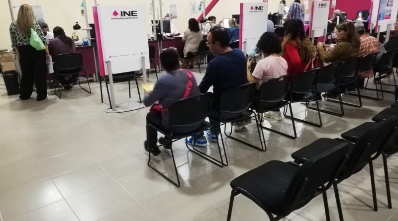 COLOR ROSA: EL INE LO DEJA EN EL PASADO