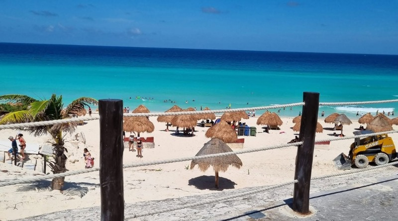 DESTINOS CLAVE SUFREN CAÍDA HISTÓRICA EN TURISMO DE PLAYA