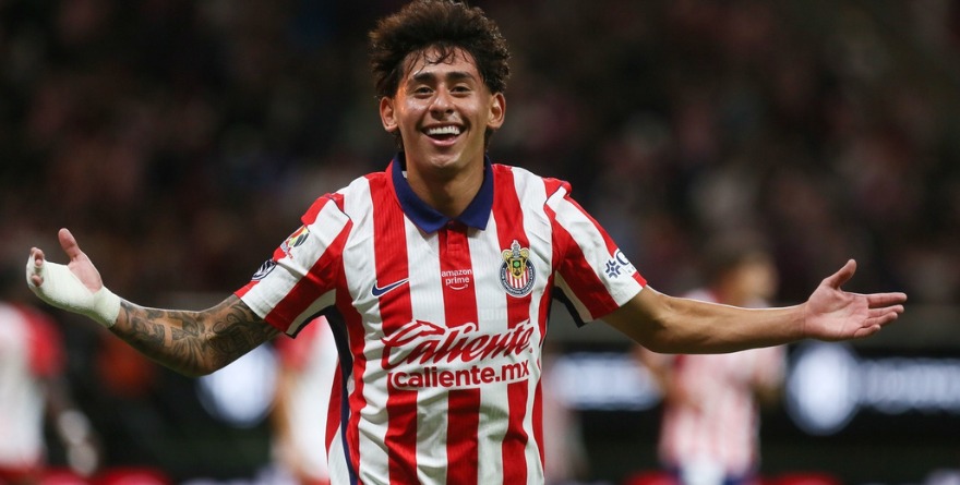 LA JUVENTUD IMPULSA AL EQUIPO CHIVAS