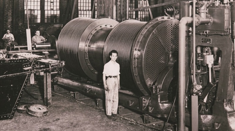 MEMORIA ETERNA EN EL GIGANTE DE ACERO