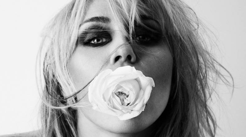 MILEY DESARROLLA ÁLBUM EN FORMATO INDIVIDUAL