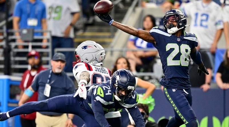 SEAHAWKS VENCE A NEW ENGLAND EN EL PRIMER PARTIDO