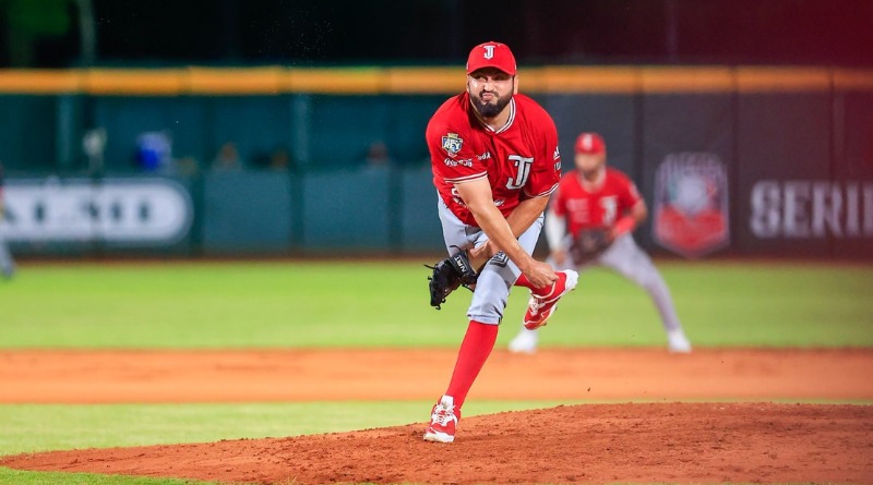 TOROS CONSIGUE VENTAJA AL DOMINAR COMPLETAMENTE A OLMECAS