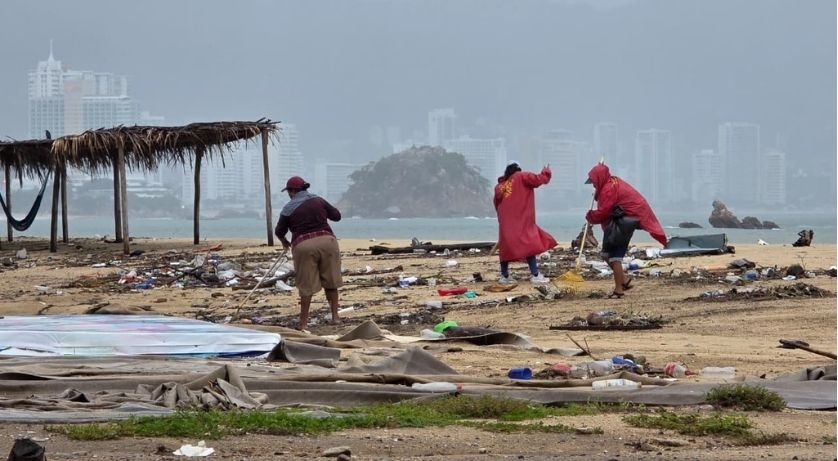 CIEN TONELADAS DE BASURA DEJAN LAS LLUVIAS