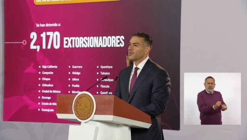 OMAR HARFUCH AGRADECE A EVELYN SALGADO