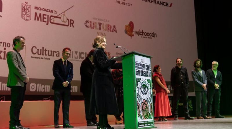 BRILLA JONÁS CUARÓN EN EL FICM