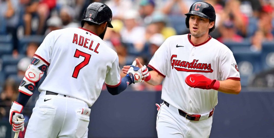 CLEVELAND APALEA Y EXTIENDE LA SERIE