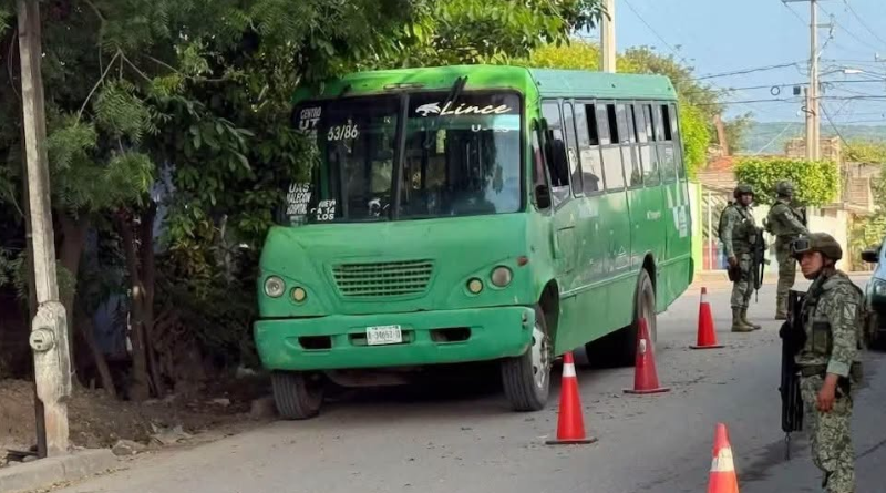 DISPARAN A CAMIÓN ESTUDIANTIL EN SINALOA