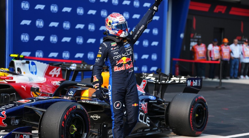 LOGRA VERSTAPPEN PRIMERA POLE DEL AÑO
