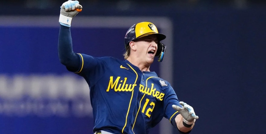 MILWAUKEE A UN JUEGO DE LA GLORIA